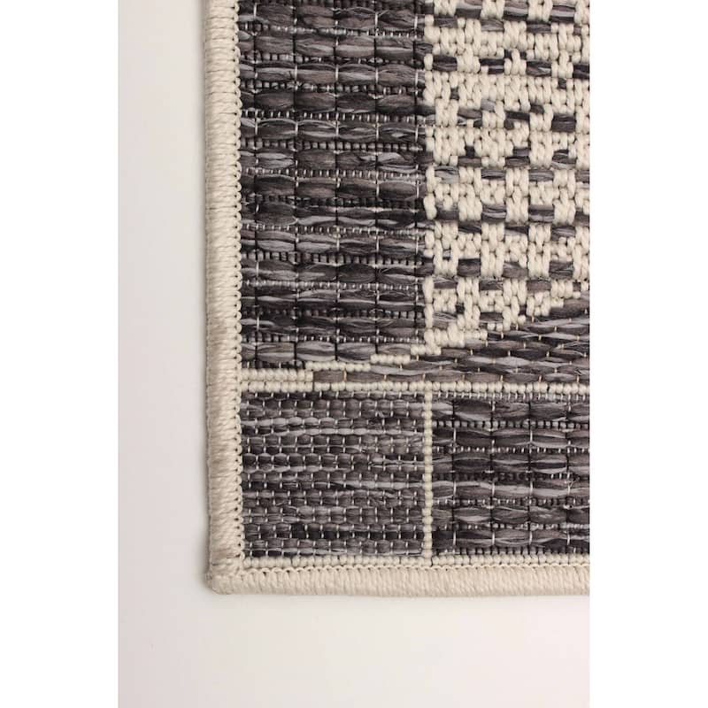 ECARPETGALLERY Machine Woven Bodhi Taupe Area Rug
