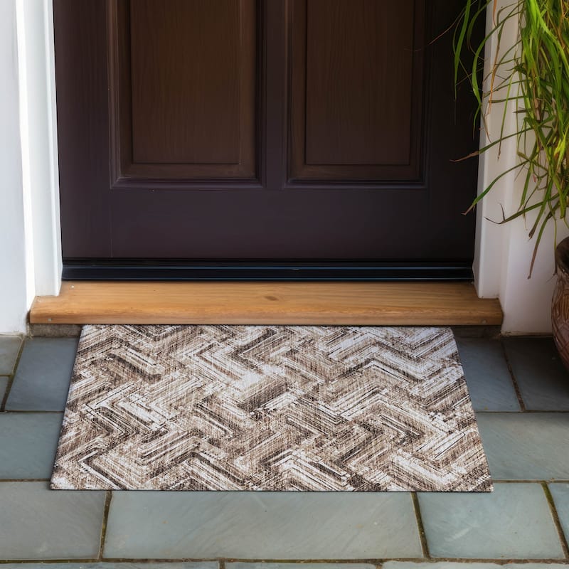 Machine Washable Indoor/ Outdoor Chantille Modern Chevron Rug