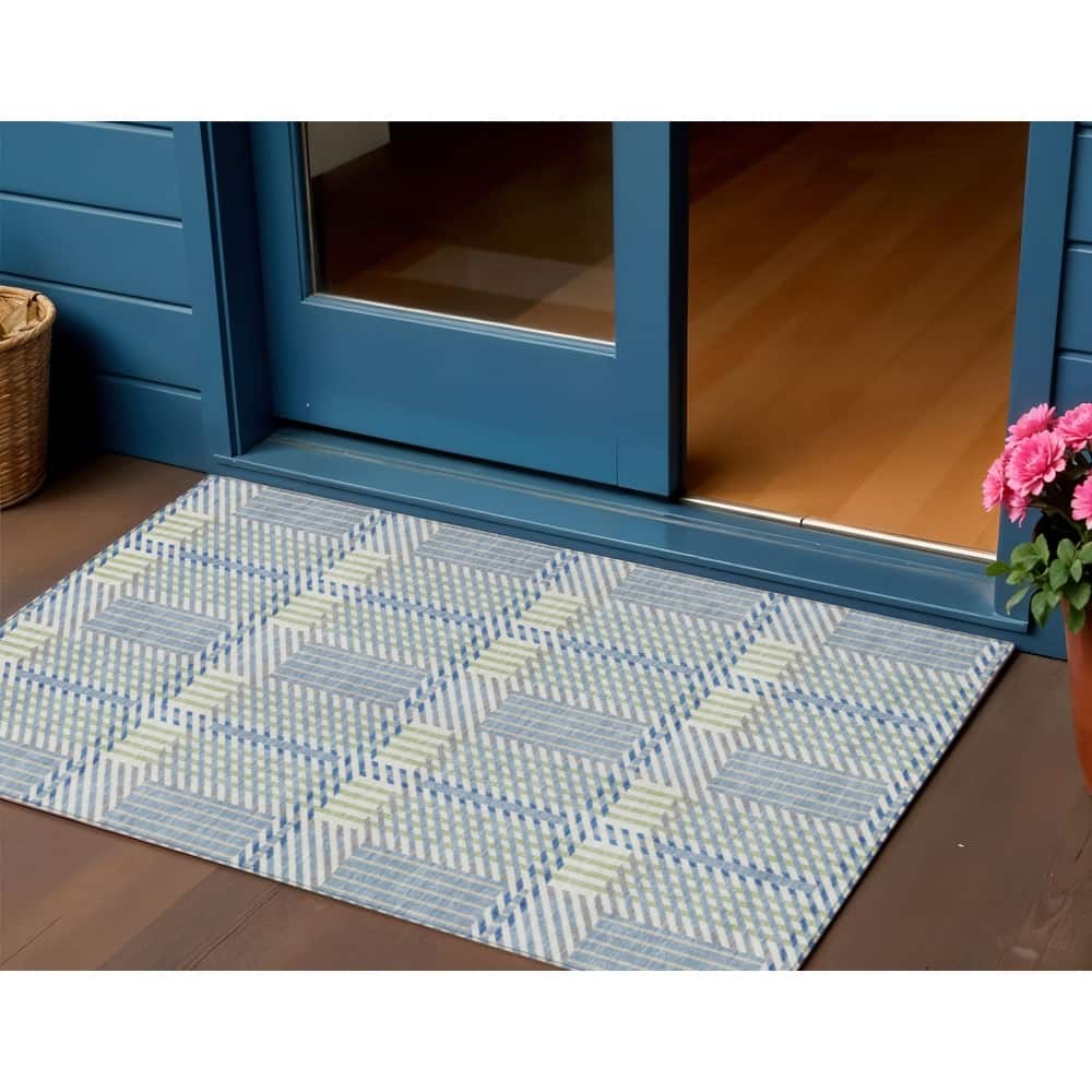 HomeRoots Plaid Transitional Rectangle Outdoor Rug