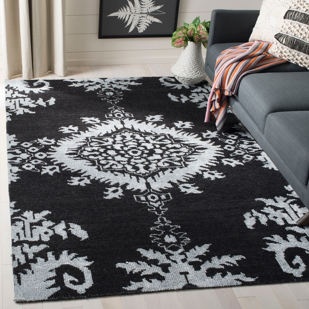 SAFAVIEH Hand-knotted Stone Wash Theddy Modern Wool Rug