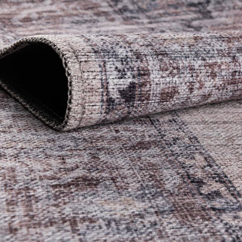 Traditional Shara Collection Area Rug