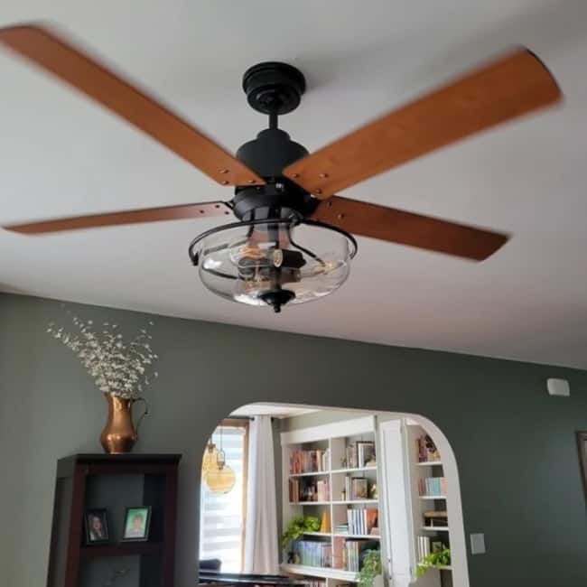 52-in Farmhouse Brown Glass Shade 5-Blade Reversible Ceiling Fan with Light Kit and Remote - 52 Inches