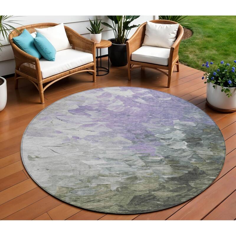HomeRoots Abstract Transitional Rectangle Outdoor Rug - 8' Round