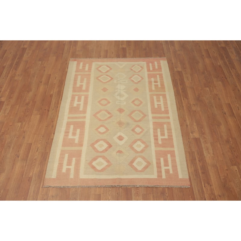 Hand Woven Oriental 100% Wool Carpet Southwestern Tribal Beige & Ivories Kilim Area Rug - 5' 8'' X 4' 1''