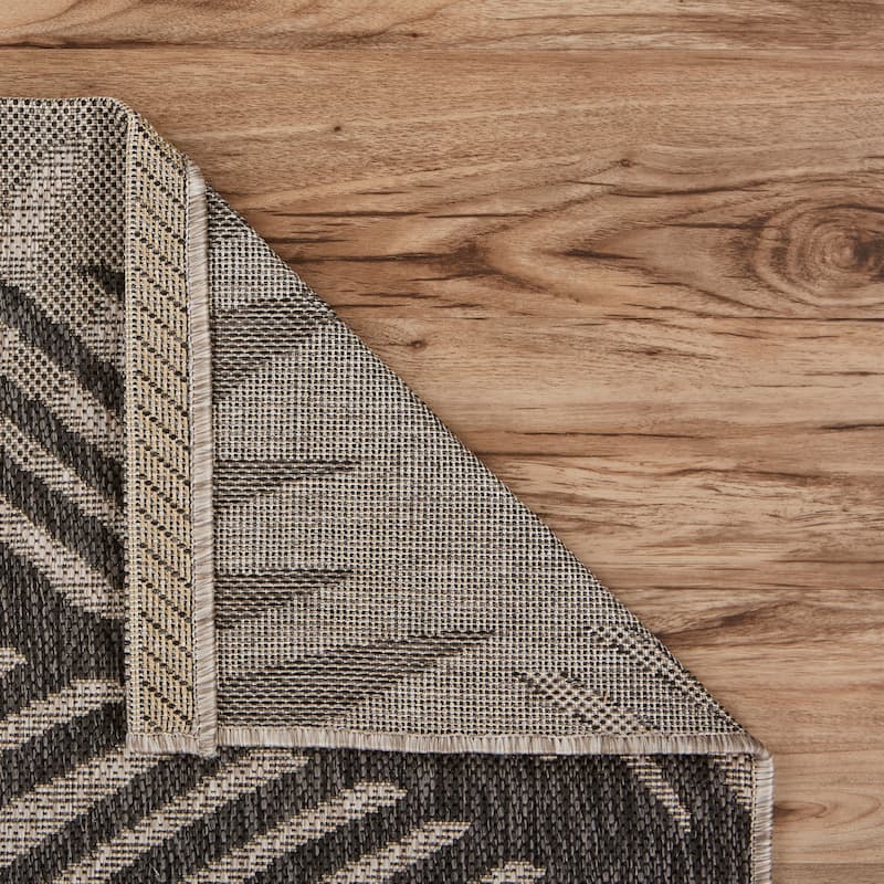 Sevita Callie Coastal Palm Fronds Tropical Indoor/Outdoor Area Rug