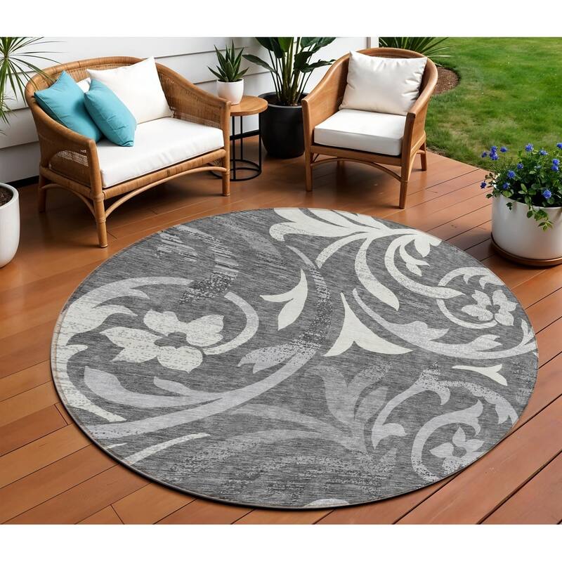 HomeRoots Floral Transitional Rectangle Outdoor Rug - 8' Round