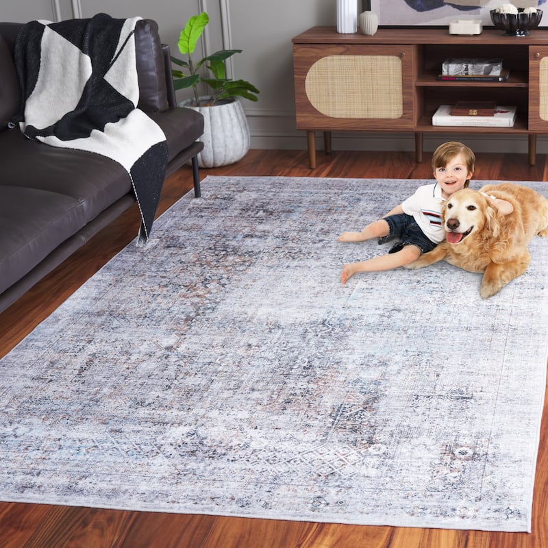 SAFAVIEH Santa Monica Linna Traditional Rug - 2'6" x 8' Runner - Beige/Charcoal