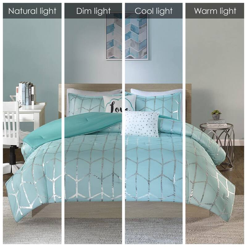 Intelligent Design Khloe Metallic Printed Duvet Cover Set