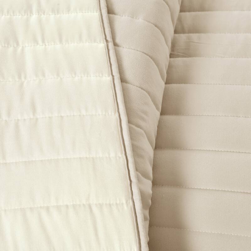 Lush Decor Soft Stripe All Season Quilt/Coverlet Set