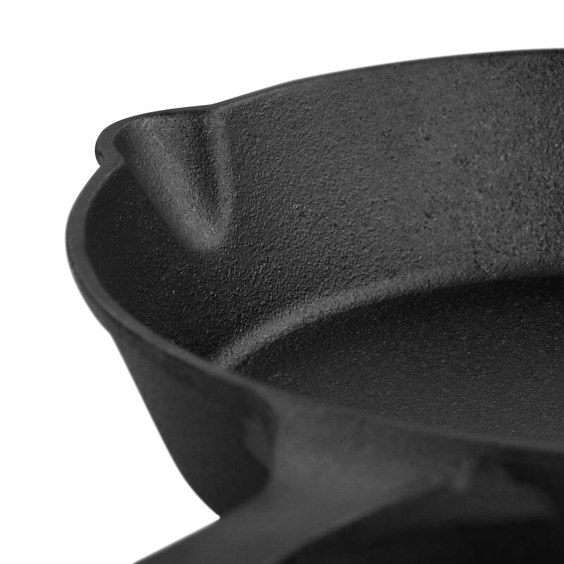 MegaChef 8 Inch Round Preseasoned Cast Iron Frying Pan in Black - 8 Inch