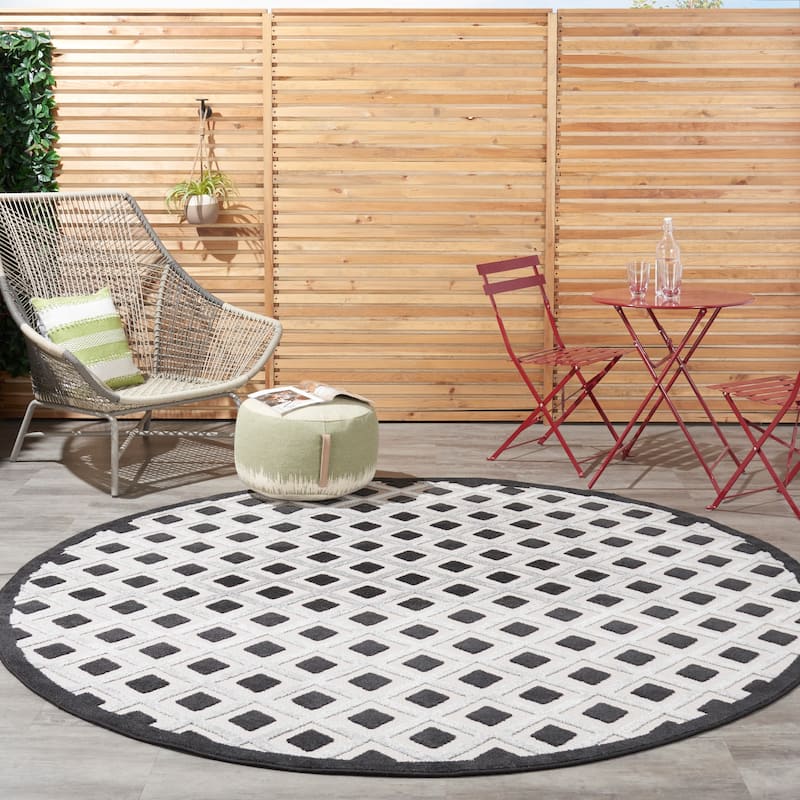 Nourison Aloha Indoor/Outdoor Modern Geometric Diamond Area Rug - 7'10" Round - White/Black