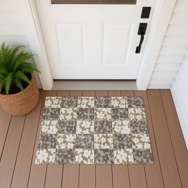 Machine Washable Indoor/ Outdoor Floral Krissy Chantille Rug - Chocolate - 1'8" x 2'6"