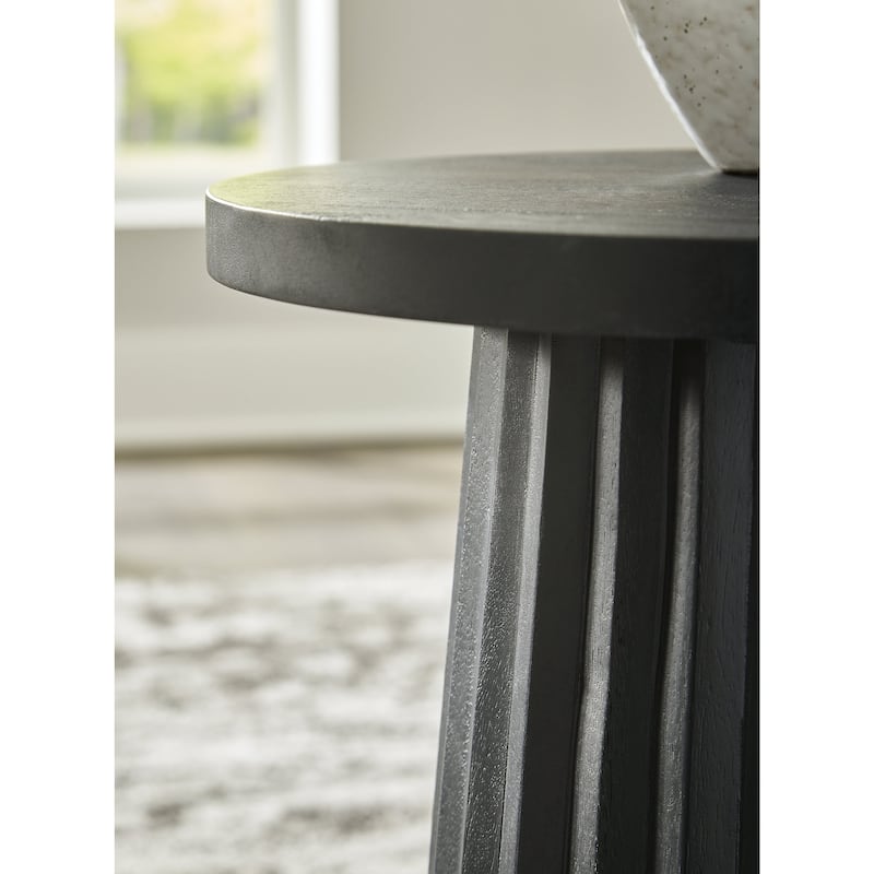 Signature Design by Ashley Ceilby Accent Table