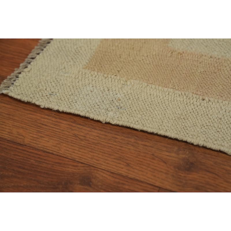 Hand Woven Southwestern Wool Beige Geometric Area Rug - 5' 11'' X 4' 0''