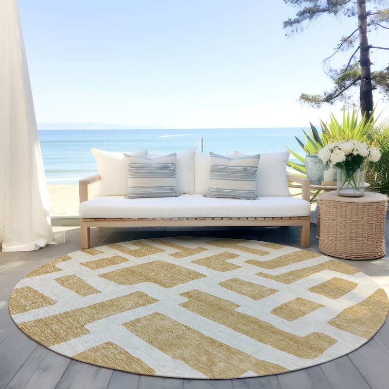 Machine Washable Indoor/ Outdoor Chantille Contemporary Geo Rug - Gold - 8' x 8'