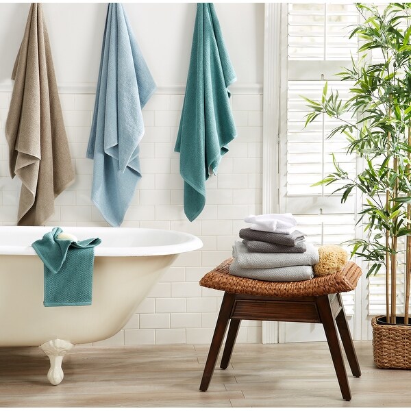 Bed bath towels use on sale