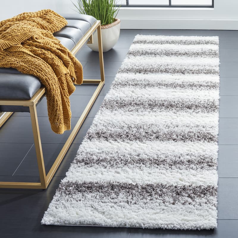 SAFAVIEH Berber Shag Marusya Rug