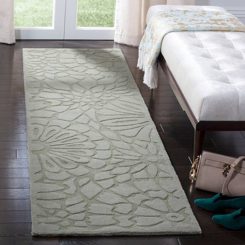 Martha Stewart by SAFAVIEH Handmade Full Bloom Wool Rug