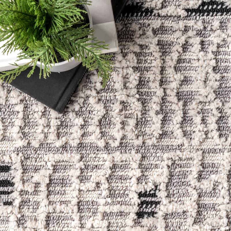 Nuloom Boho Talula Soft Textured Tassel Area Rug