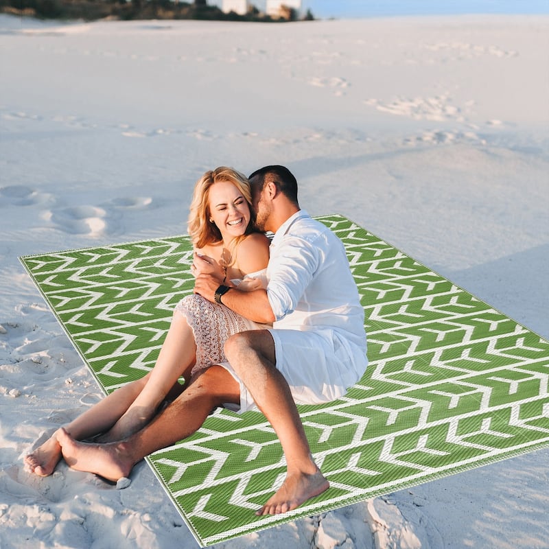 Playa Rug Outdoor Recycled Reversible Plastic Folded Mat/Rug Amsterdam Collection Lightweight & Weather, Water and UV Resistant