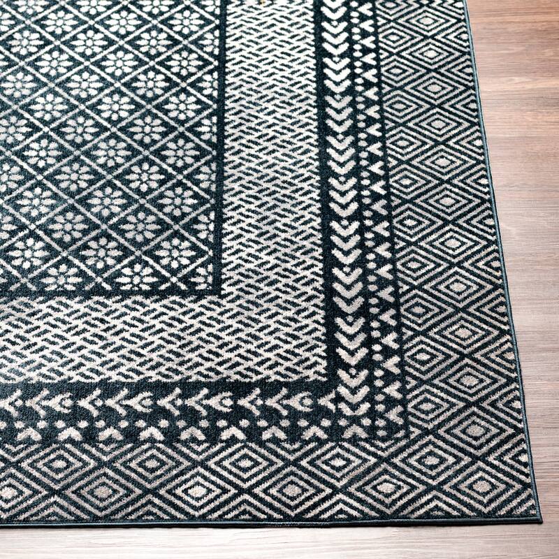 Livabliss Wolbach Machine Washable Traditional Border Area Rug
