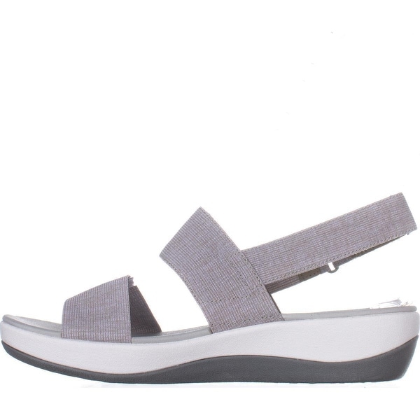 clarks cloud flip flops