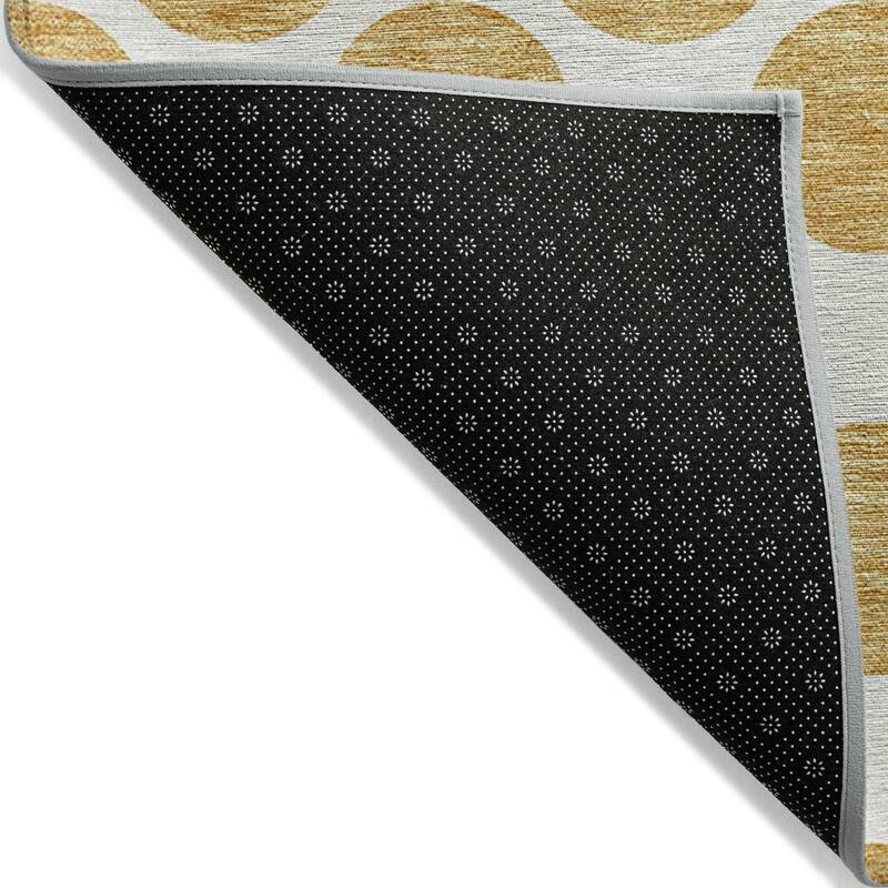 Machine Washable Indoor/ Outdoor Polka Dots Chantille Rug