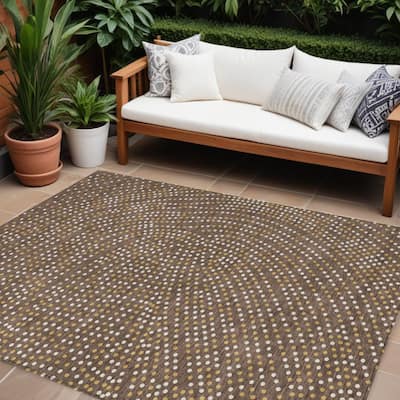 HomeRoots Polka Dot Transitional Rectangle Outdoor Rug