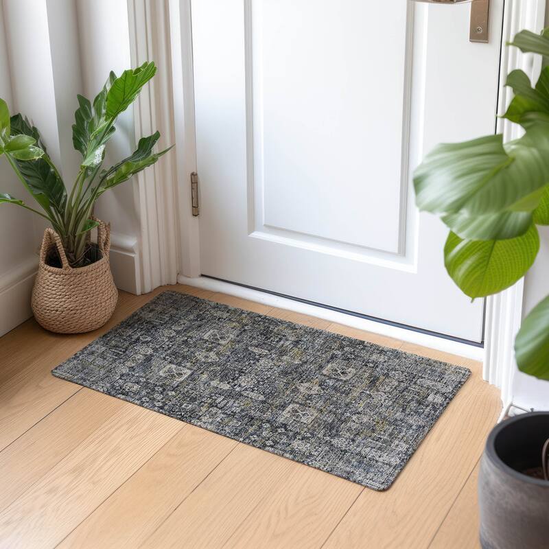 Machine Washable Indoor/ Outdoor Chantille Vintage Traditional Rug - Charcoal - 1'8" x 2'6"