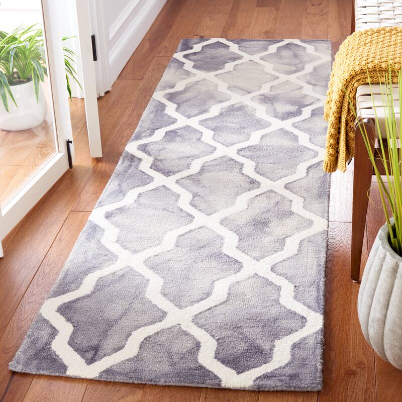 SAFAVIEH Handmade Dip Dye Ivona Vintage Wool Rug - 2'3" x 8' Runner - Grey/Ivory