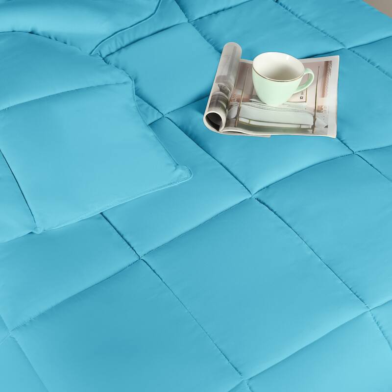 Superior Oversized All Season Down Alternative Reversible Comforter