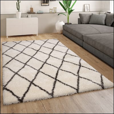 Modern Shag Rug with Scandinavian Pattern, Flokati Style in Cream Grey