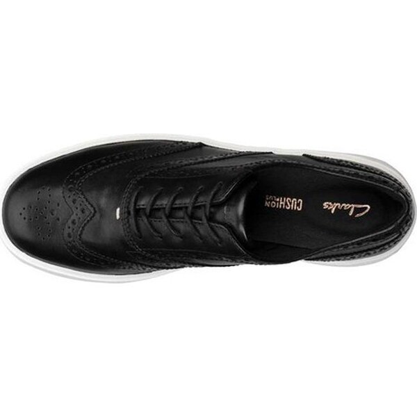 clarks hero brogue black