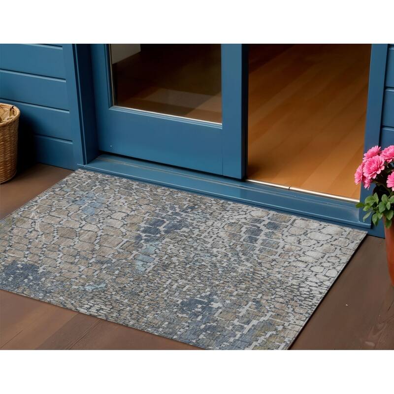 HomeRoots Abstract Transitional Rectangle Outdoor Rug - 3' x 5'
