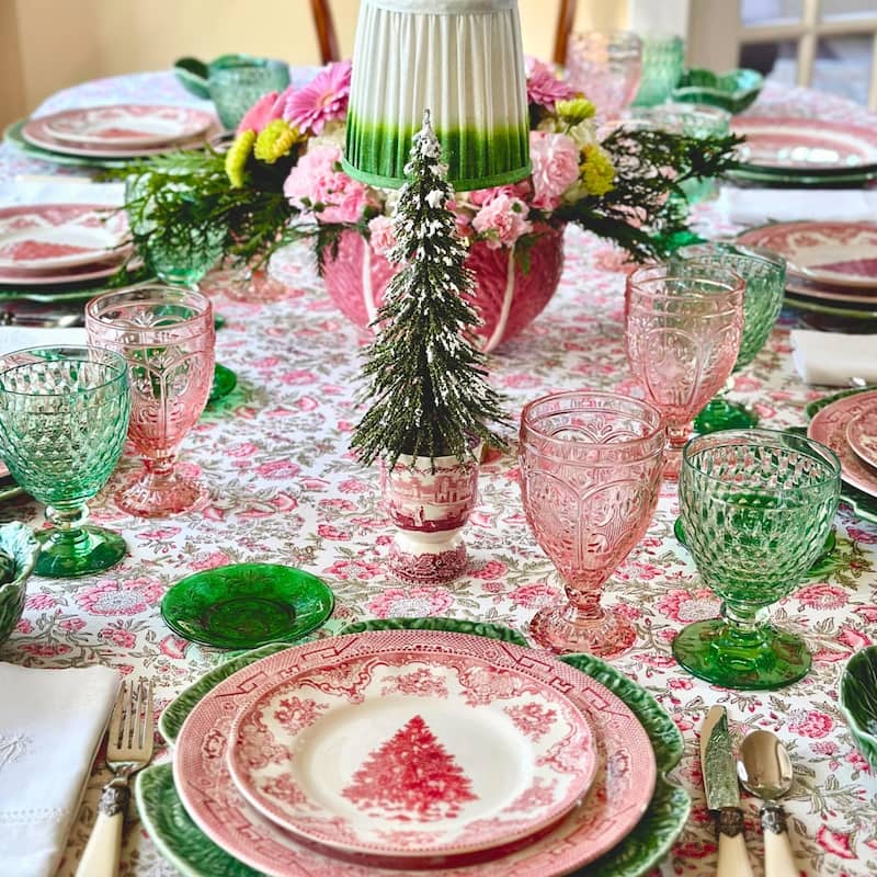 Beatrice pink and green tablecloth