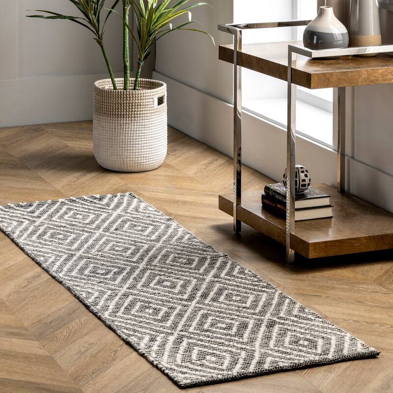 Nuloom Flora Handmade Textured Diamonds Wool Area Rug