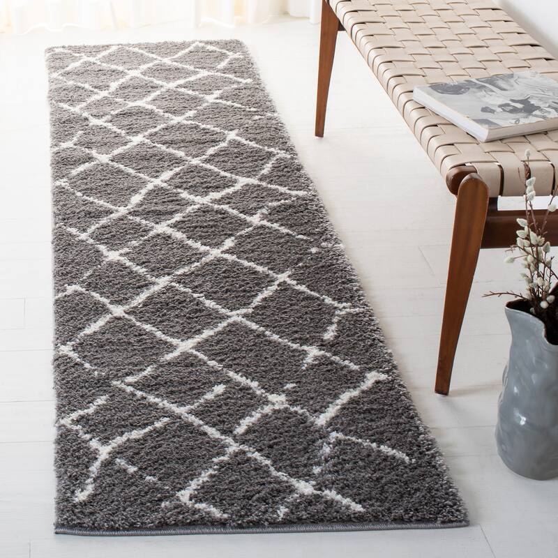 SAFAVIEH Berber Shag Toyo Light Grey/Cream Rug - 2'3" x 6' Runner - Light Grey/Cream