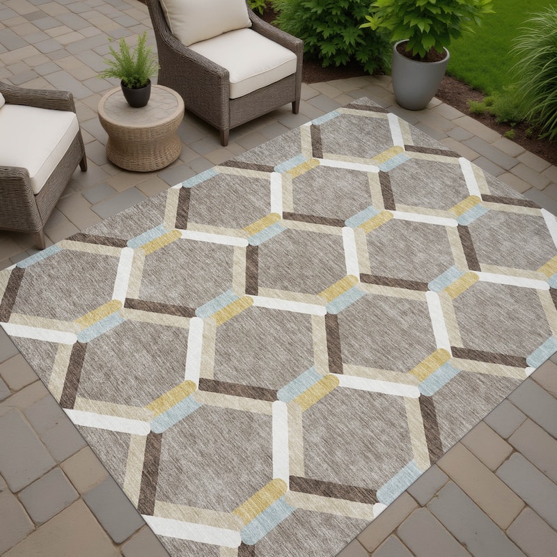 Machine Washable Indoor/ Outdoor Modern Trellis Chantille Rug - Brown - 8' x 10'