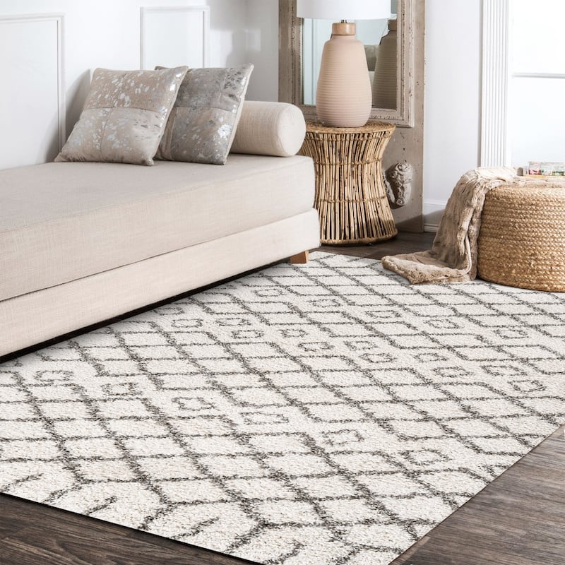 JONATHAN Y Tela Moroccan Diamond Shag Area Rug