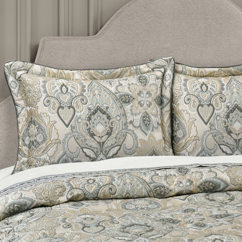 J. Queen New York Annabelle Comforter Set
