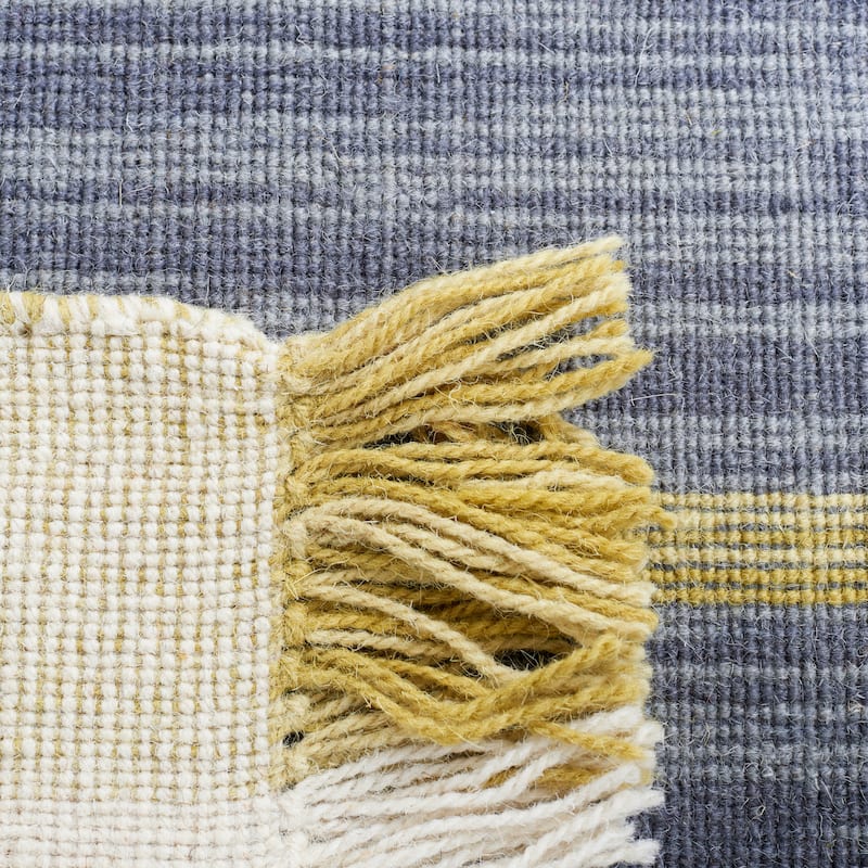 SAFAVIEH Striped Kilim Abilia Wool Fringe Rug