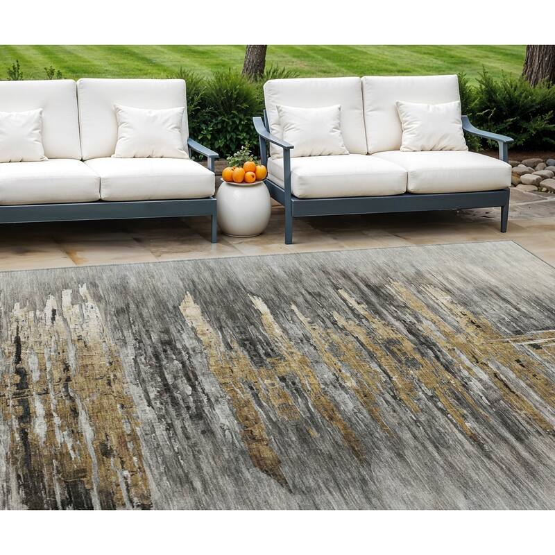 HomeRoots Abstract Transitional Rectangle Outdoor Rug - 10' X 14'