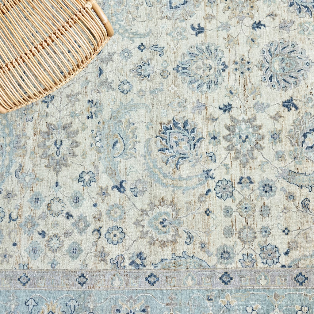 EXQUISITE RUGS Harper Hand-knotted New Zealand Wool Ivory/Light Blue Area Rug.