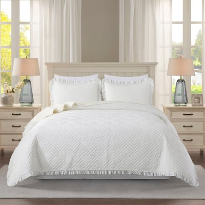 Plush Poly-Velvet Quilt Set Geometric Pattern Quilted Bedspread with Ruffles