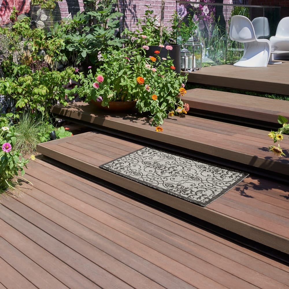 Nourison Garden Party Trellis Indoor/Outdoor Area Rug