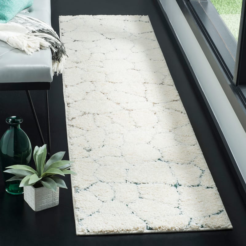 SAFAVIEH Santorini Shag Juana Abstract 1.2-inch Thick Rug - 2' x 8' Runner - Cream/Multi