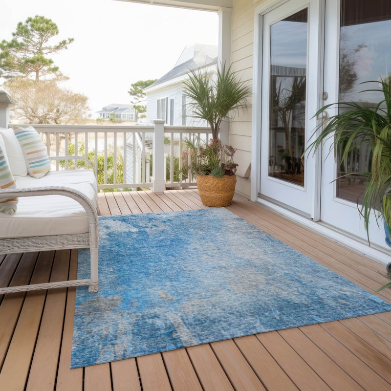 Machine Washable Indoor/ Outdoor Abstract Solid Chantille Rug