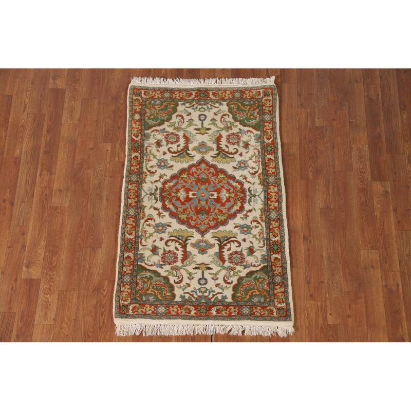 Floral Ivory Kashan Oriental Accent Rug Handmade Wool Carpet - 2'6" x 4'1"