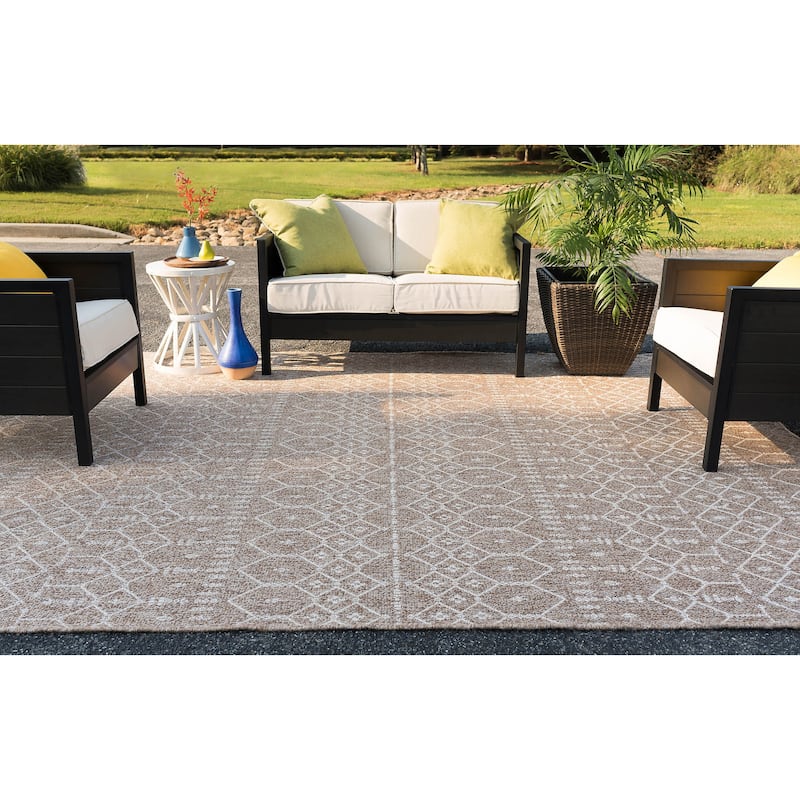 Seros Scandinavian Geometric Indoor/Outdoor Area Rug