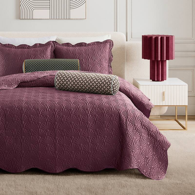 Ted Baker Deco Shell Quilt Set - Queen - Berry Red